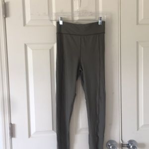 COPY - H&M dark green leggings